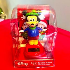 NEW solar disney Mickey Mouse bobble head
